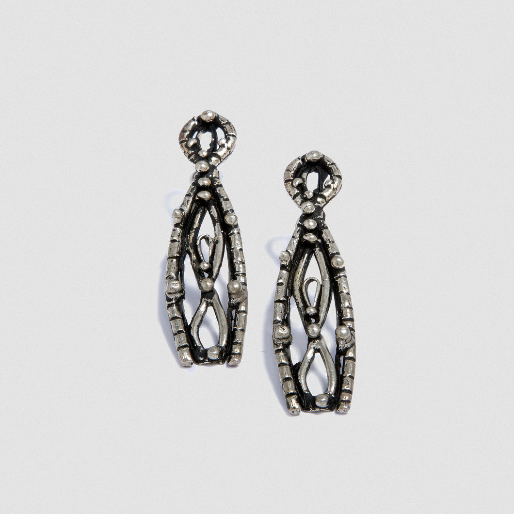 Goddess Empire earrings - White Bronze