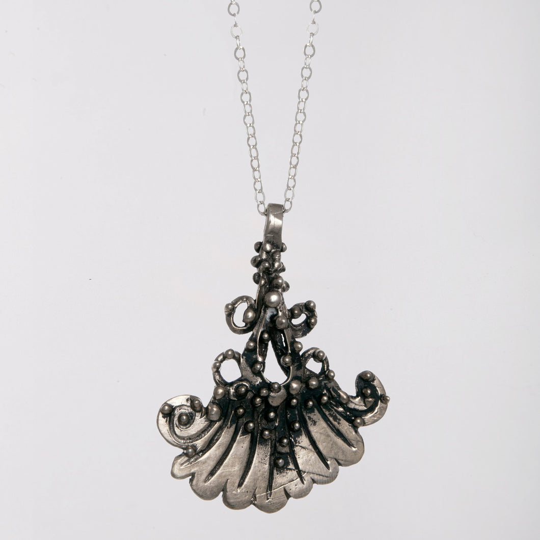 Penacho pendant - White Bronze