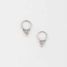 Triangle piercing - 14k Gold